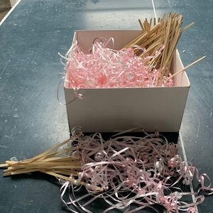 👰‍♀️🤵‍♂️110 wedding hand streamers… never used.